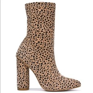 Brand new booties from Cape Robbin